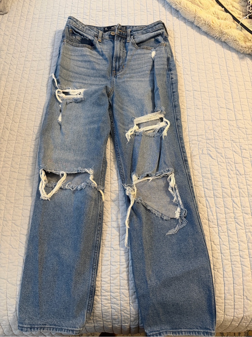 Hollister Ultra High-Rise Vintage Straight Distressed Jeans W26 L27